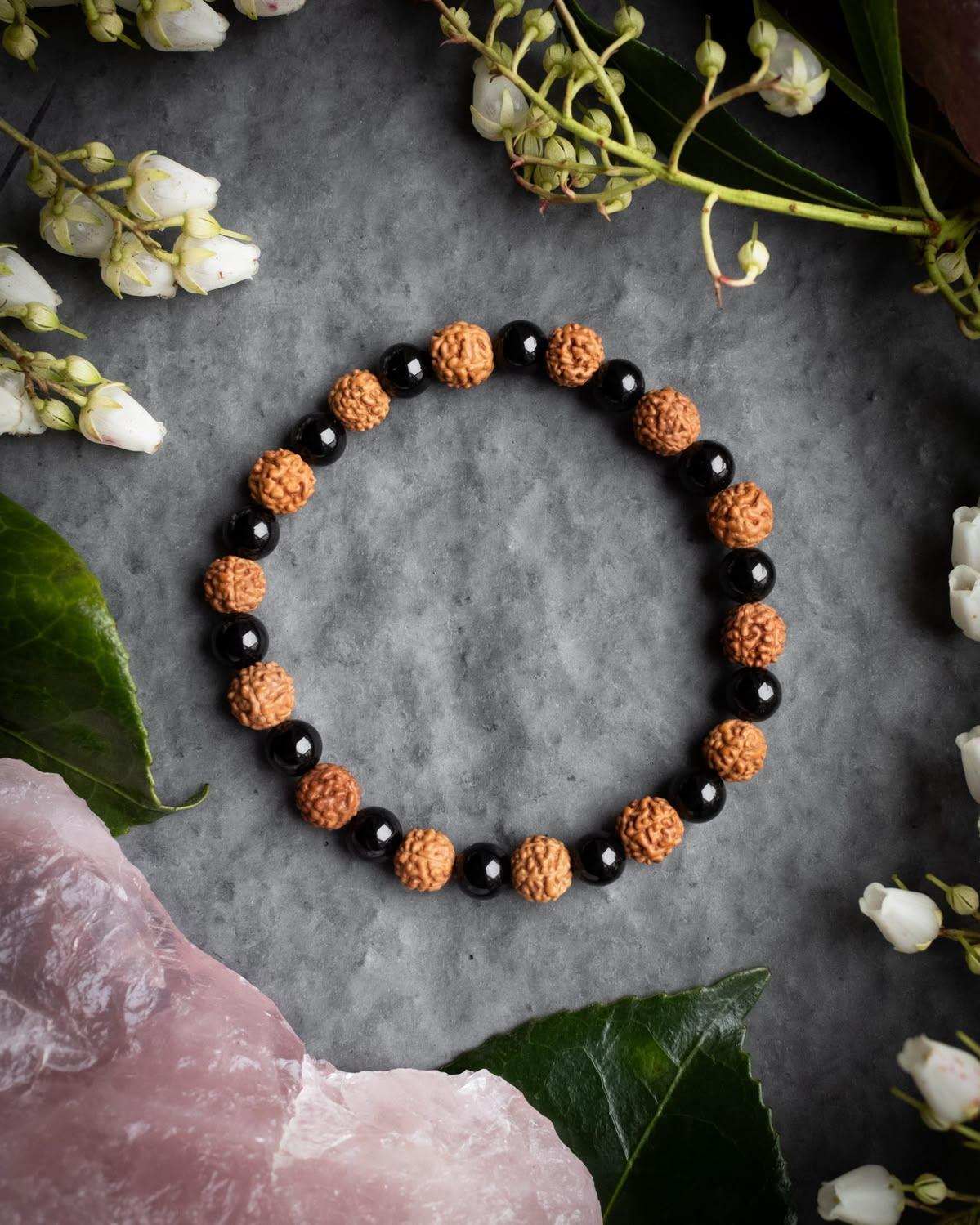 Natural 5 Mukhi Rudraksha Bracelet with Black Onyx 8mm – Unisex | Wealth & Health Attractor | Lab Certified 🔱
